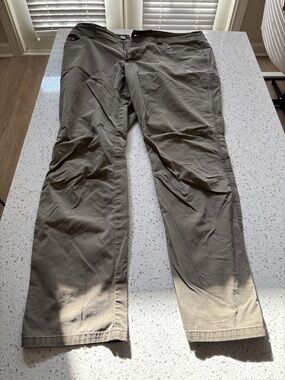 Men's 38 x 34 Olive Green Casual Pants